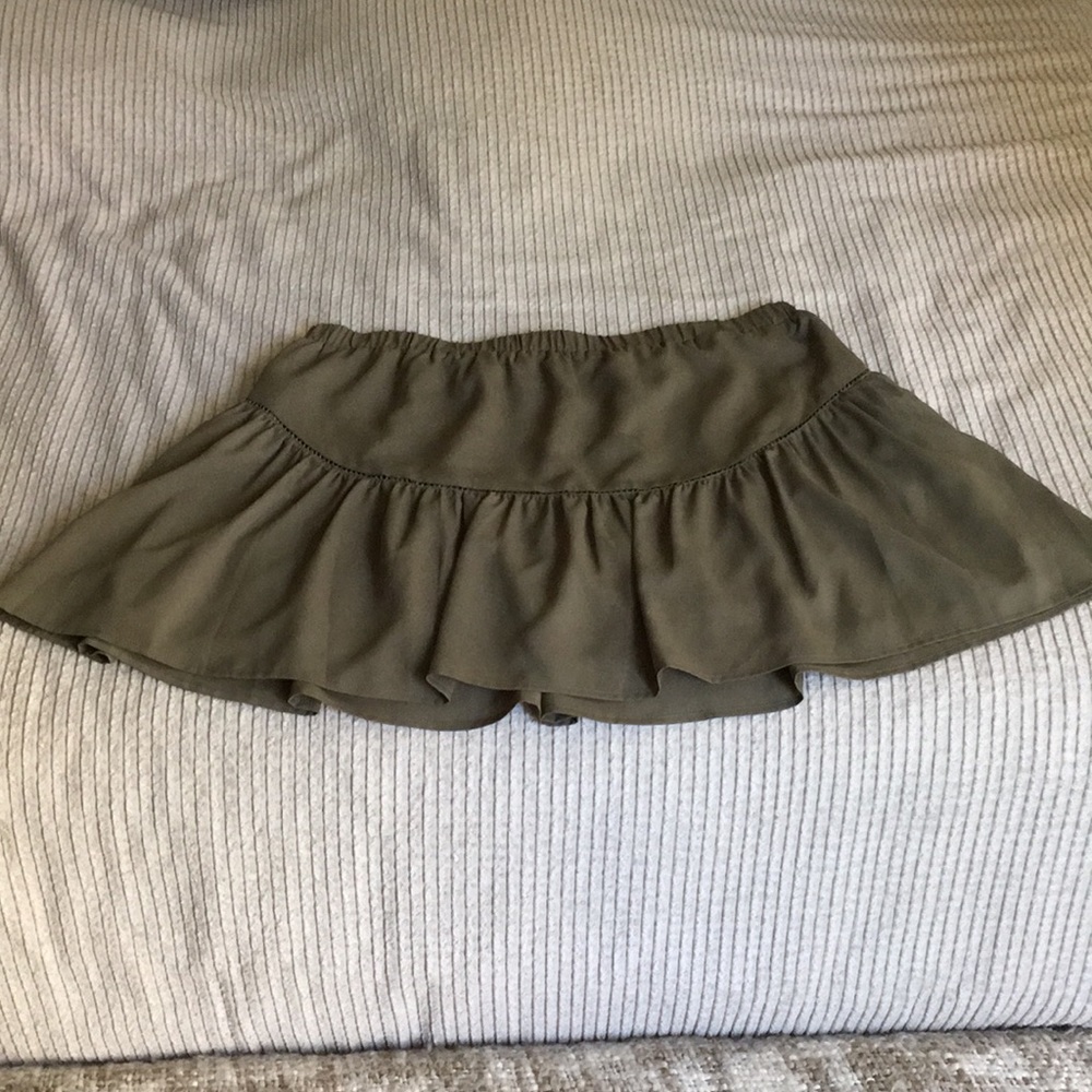 NWT Banana Republic army green ruffle skirt